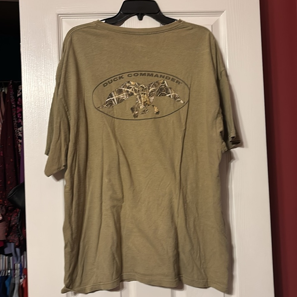 Duck Commander tan T-shirt, size xxl